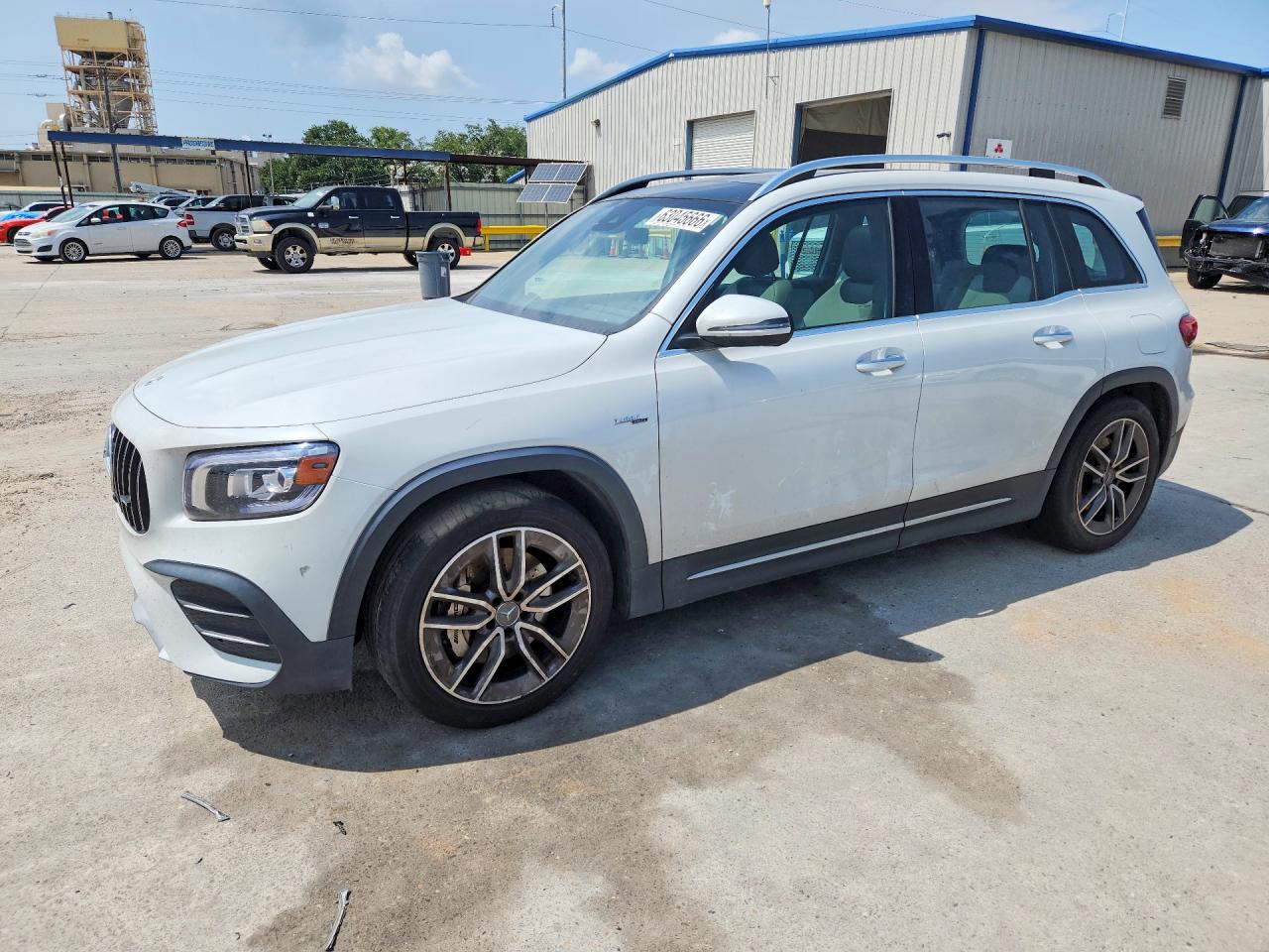 2022 MERCEDES-BENZ GLB-CLASS AMG GLB35 — Front 3/4