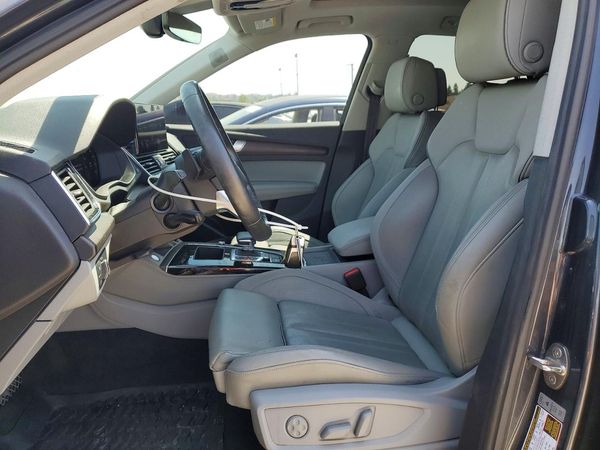 2021 AUDI Q5 quattro Premium Plus