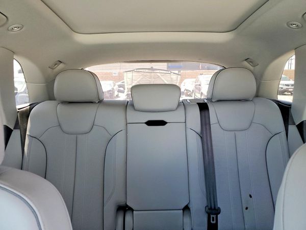 2021 AUDI Q5 quattro Premium Plus