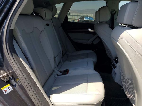 2021 AUDI Q5 quattro Premium Plus