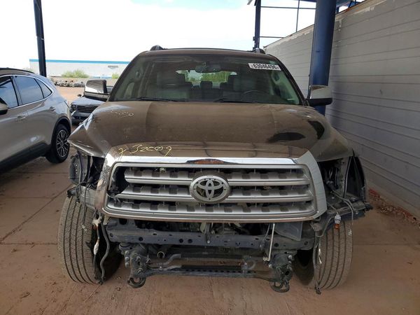 2016 TOYOTA SEQUOIA Limited Grade