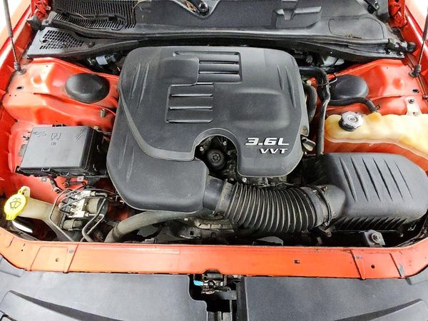 2016 DODGE CHALLENGER SXT