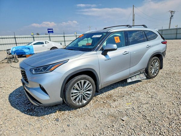 2020 TOYOTA HIGHLANDER