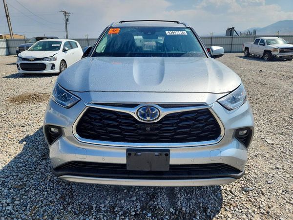 2020 TOYOTA HIGHLANDER Platinum
