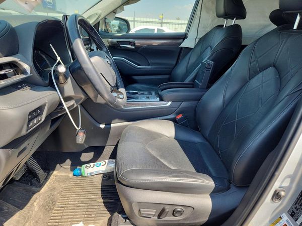 2020 TOYOTA HIGHLANDER Platinum