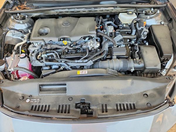 2025 TOYOTA CAMRY — Engine bay