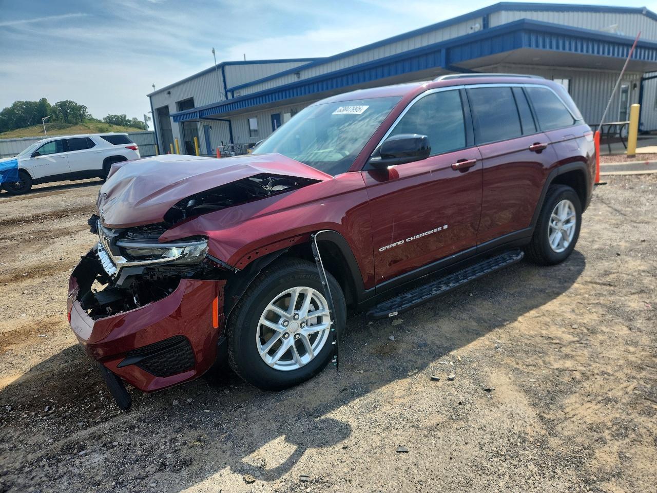 2025 JEEP GRAND CHEROKEE Laredo, Altitude