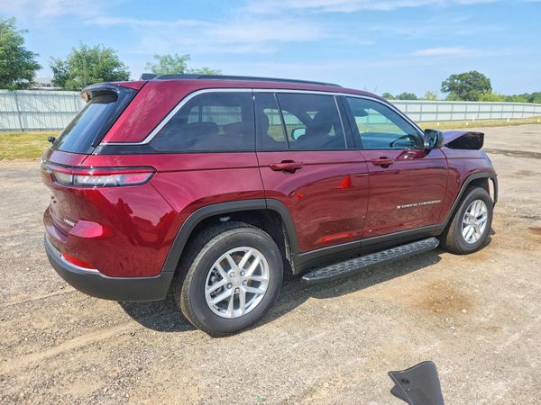 2025 JEEP GRAND CHEROKEE Laredo, Altitude