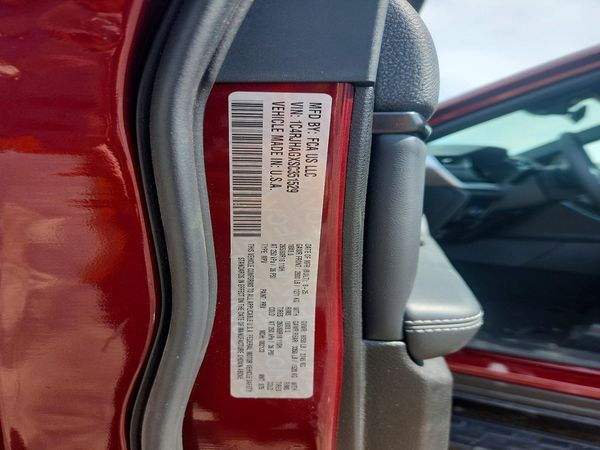 2025 JEEP GRAND CHEROKEE Laredo, Altitude