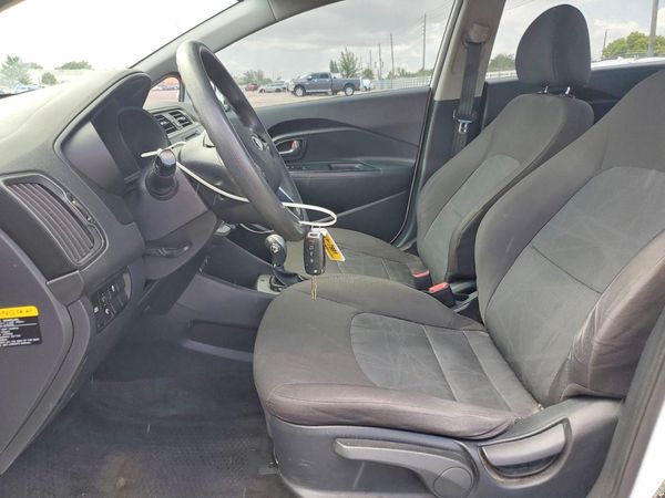 2017 KIA RIO LX