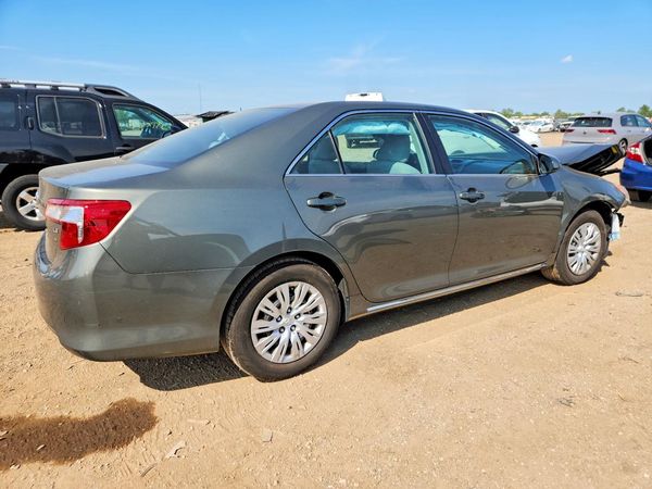 2014 TOYOTA CAMRY