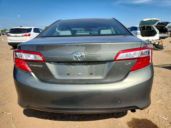 2014 TOYOTA CAMRY