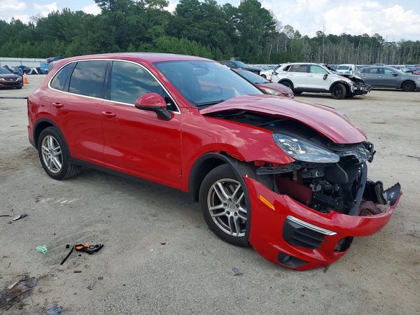2016 PORSCHE CAYENNE
