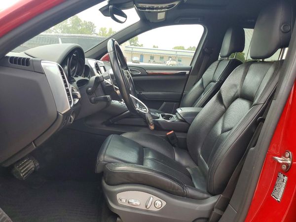 2016 PORSCHE CAYENNE