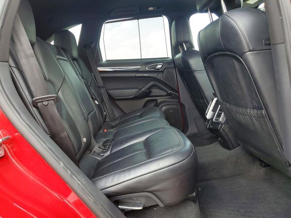2016 PORSCHE CAYENNE