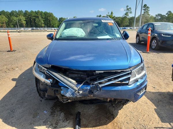 2018 VOLKSWAGEN TIGUAN SE, SEL