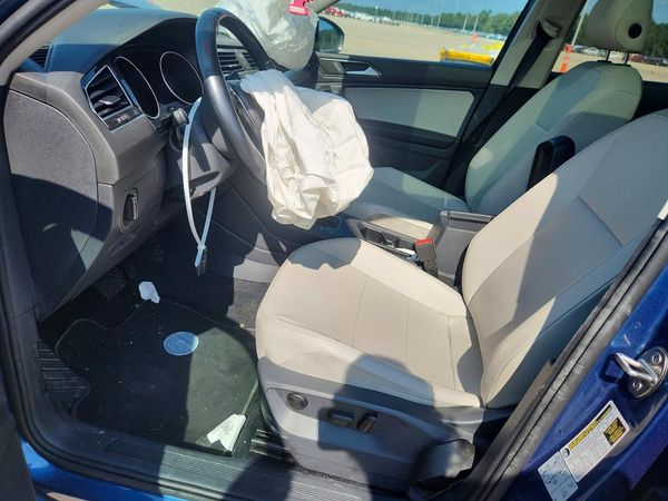2018 VOLKSWAGEN TIGUAN SE, SEL
