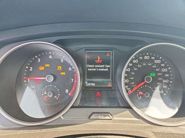 2018 VOLKSWAGEN TIGUAN SE, SEL