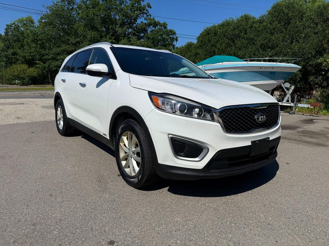 2017 KIA SORENTO L, LX