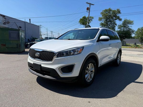 2017 KIA SORENTO L, LX