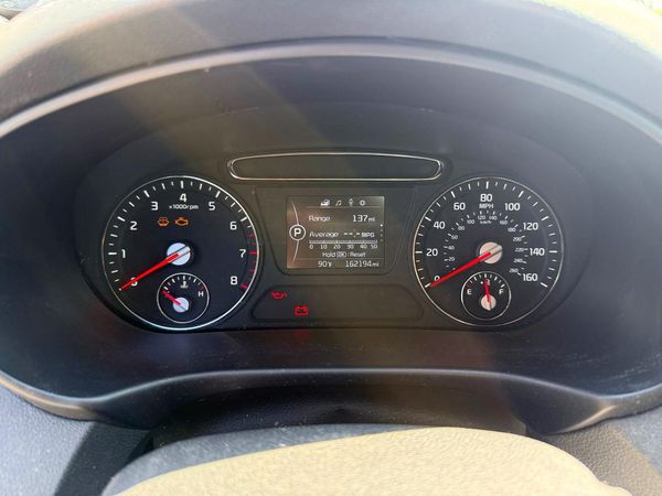 2017 KIA SORENTO L, LX