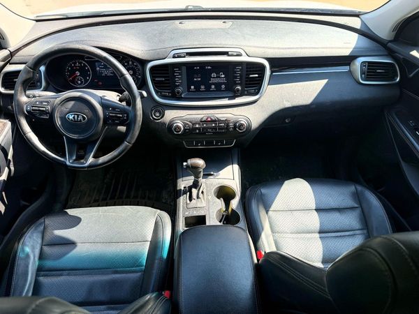 2017 KIA SORENTO L, LX