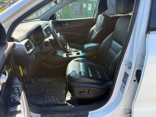 2017 KIA SORENTO L, LX