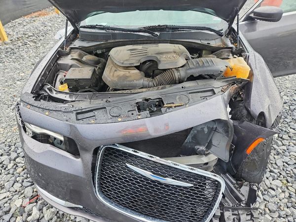 2016 CHRYSLER 300 Limited