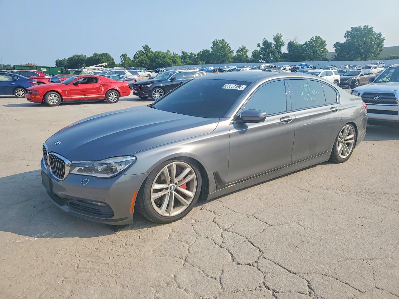 2016 BMW 750 xDrive