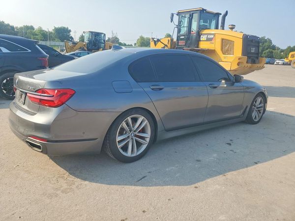 2016 BMW 750 xDrive