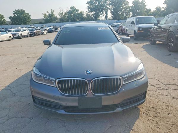 2016 BMW 750 xDrive