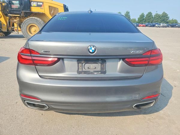 2016 BMW 750 xDrive