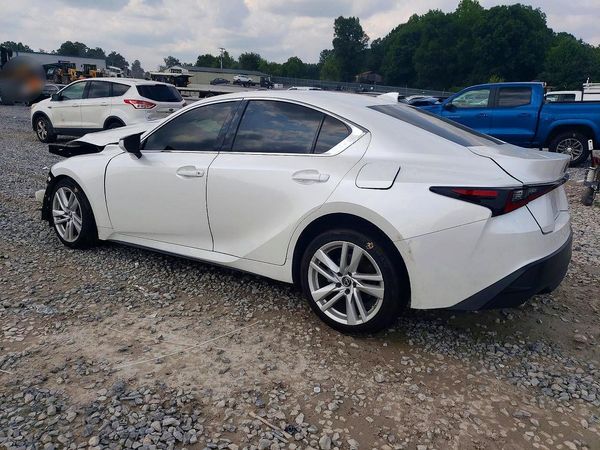 2022 LEXUS IS 300 Comfort