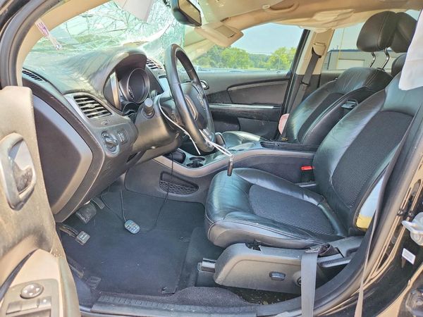 2018 DODGE JOURNEY Crossroad (M,U,C)