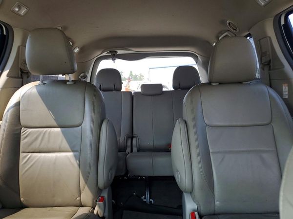 2016 TOYOTA SIENNA