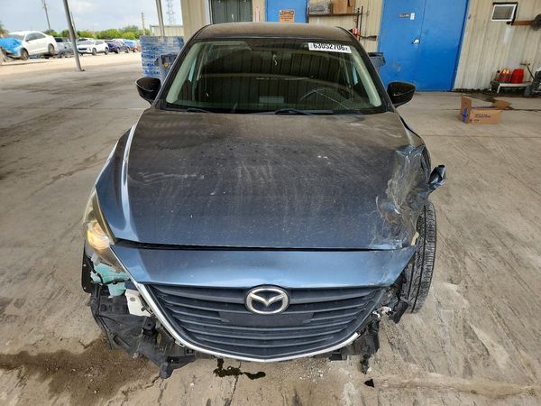 2015 MAZDA 3 SV/Base