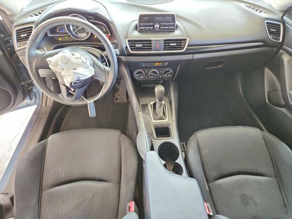 2015 MAZDA 3 SV/Base