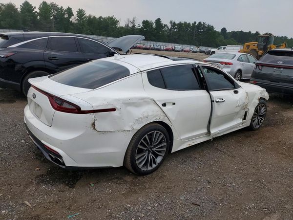 2019 KIA STINGER