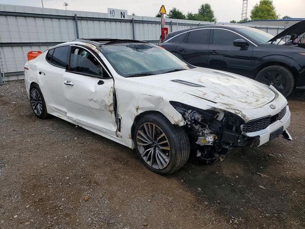 2019 KIA STINGER