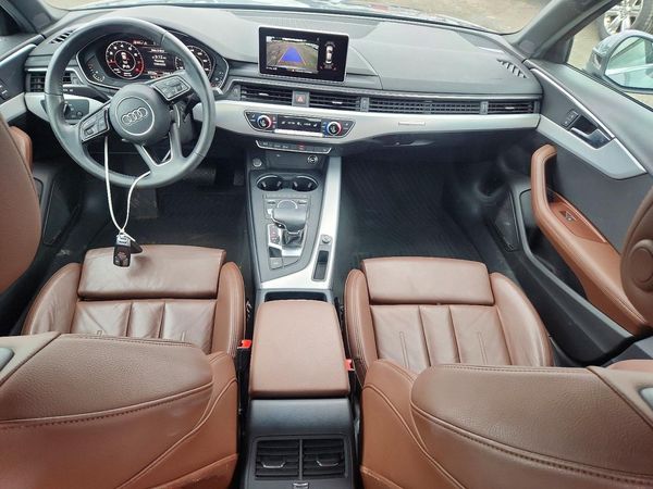 2019 AUDI A4 quattro Premium Plus