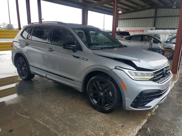 2022 VOLKSWAGEN TIGUAN SE R-Line Black