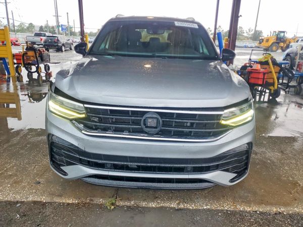 2022 VOLKSWAGEN TIGUAN SE R-Line Black