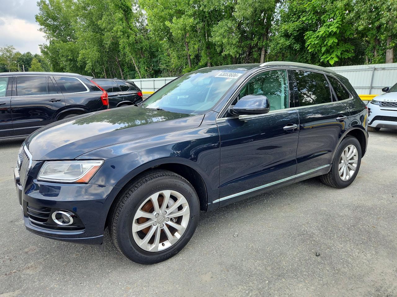 2016 AUDI Q5 quattro Premium Plus — Front 3/4
