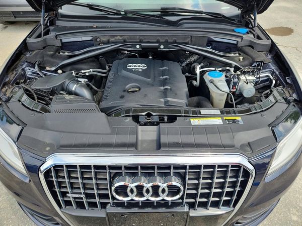 2016 AUDI Q5 quattro Premium Plus — Engine bay