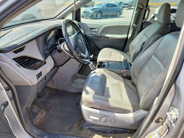 2018 TOYOTA SIENNA