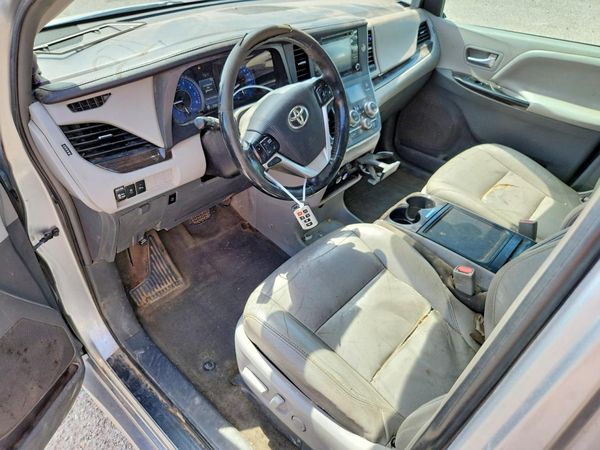 2018 TOYOTA SIENNA