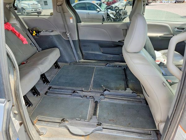 2018 TOYOTA SIENNA