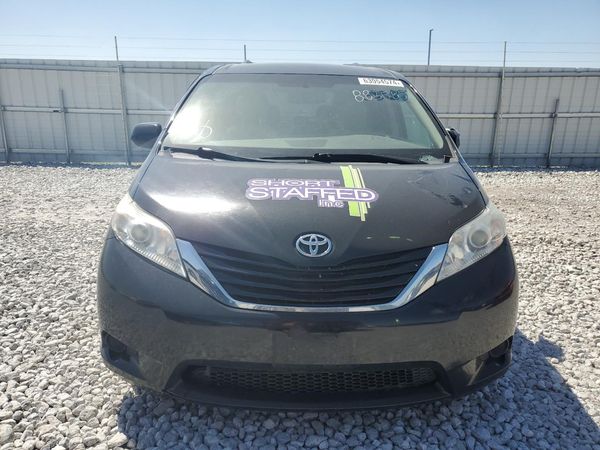 2017 TOYOTA SIENNA LE Mobility/LE