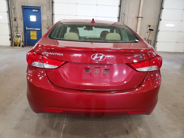 2013 HYUNDAI ELANTRA