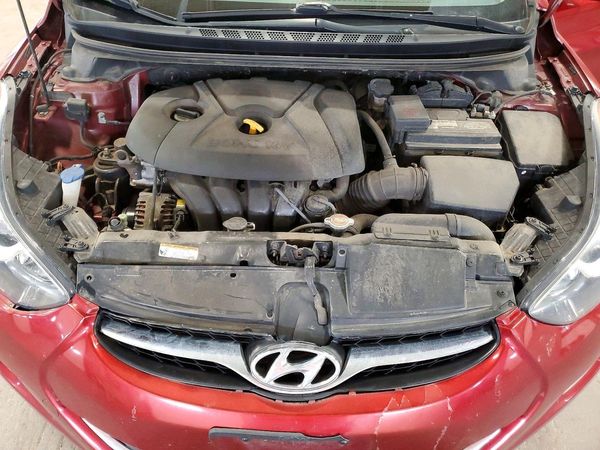 2013 HYUNDAI ELANTRA